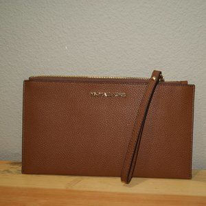 NWT - Michael Kors Large Wristlet